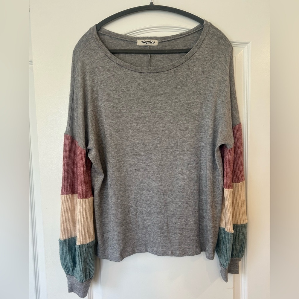 NWOT Haptics Colorblock Sleeve Top – Sample Piece